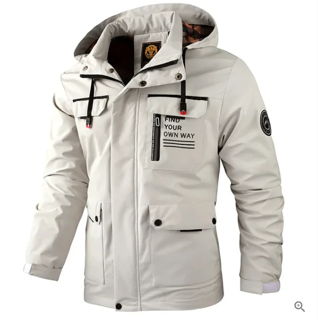 Ergonomisch designte Herren-Funktionsjacke, wasserdicht & warm, ideal für Wintersport.