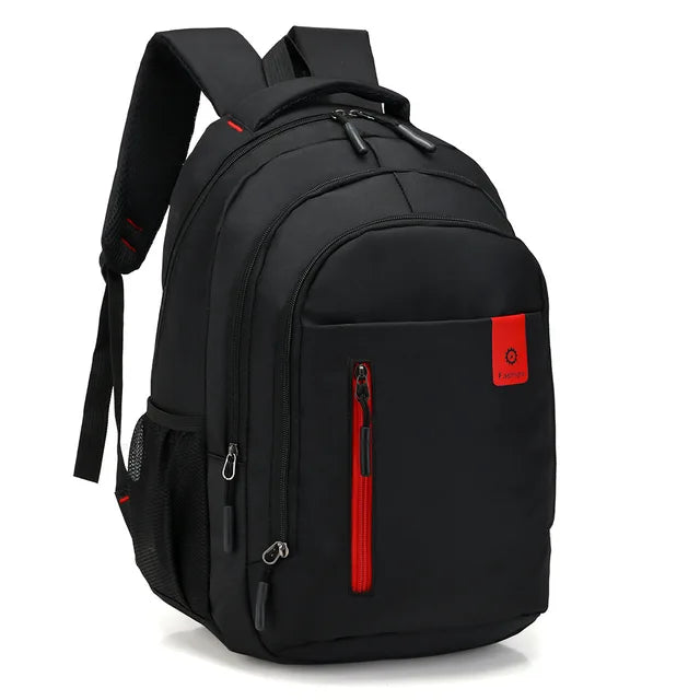 Robuster Herren Unirucksack, wasserdicht, bietet optimalen Schutz für Bücher, Tablet und Laptop.