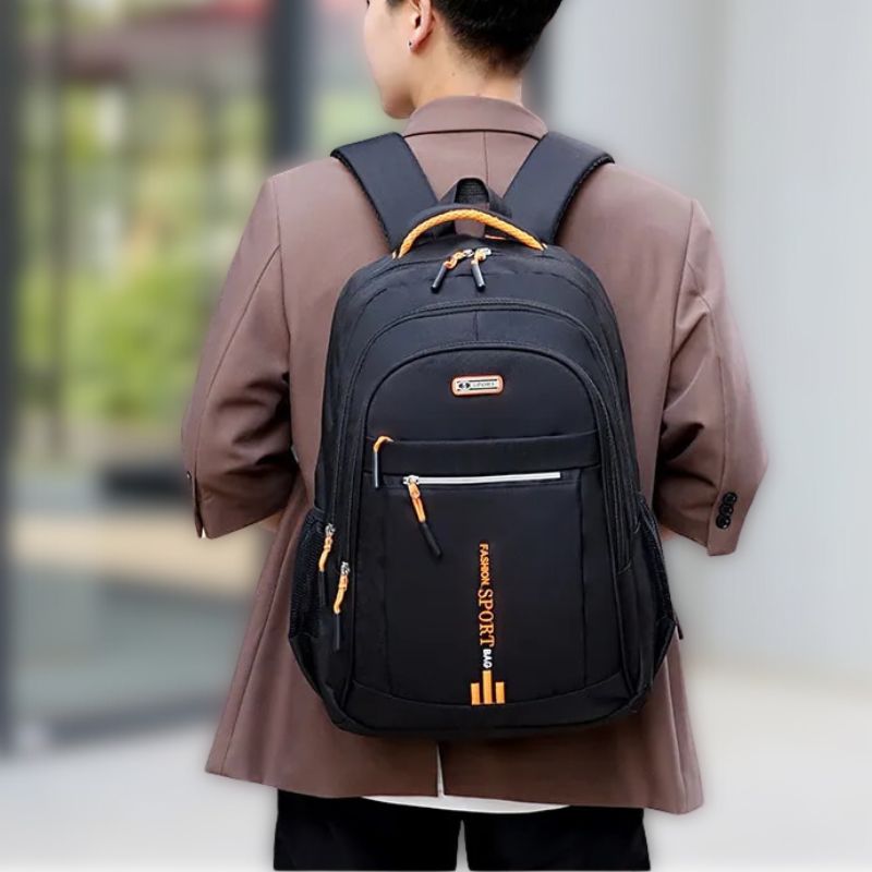 Wasserdichter Herrenrucksack für Business & Freizeit, mit Laptopfach und Organizer.