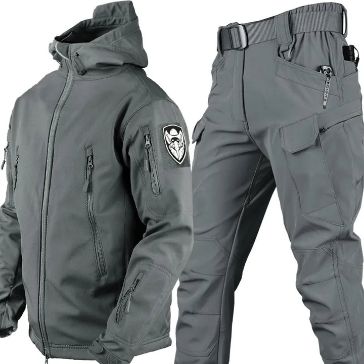 Strapazierfähiges Herren Outdoor-Set für extremere Bedingungen. Wetterfeste Winterbekleidung für Abenteurer.