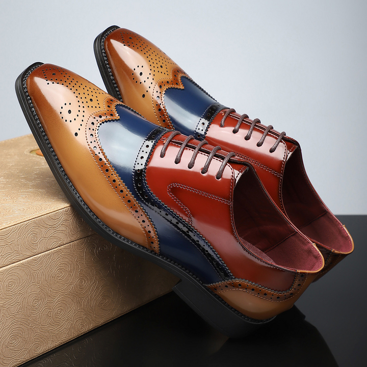 Klassische Herren Wingtip Brogue Schnürschuhe, vielseitig einsetzbar für Business, Feiern & formelle Outfits.