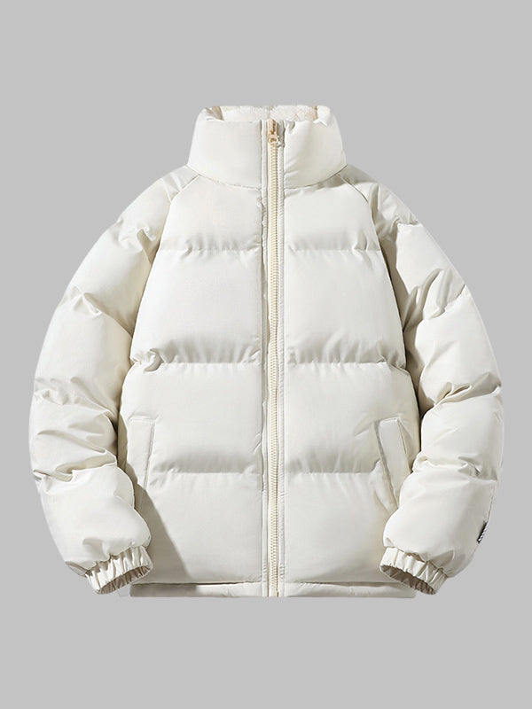 Moderne Herren Winter-Pufferjacke: Kälteschutz trifft auf Stil. Must-have für die kalte Jahreszeit.