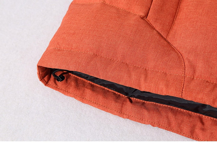 Dunkle Herren Jacke, winddicht, warm & vielseitig. Ein Must-have für kalte Wintertage.