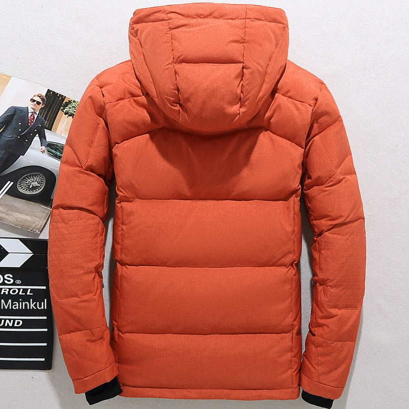 Herren Outdoorjacke mit Kapuze, winddicht & wasserabweisend. Bietet Schutz vor extremer Kälte.