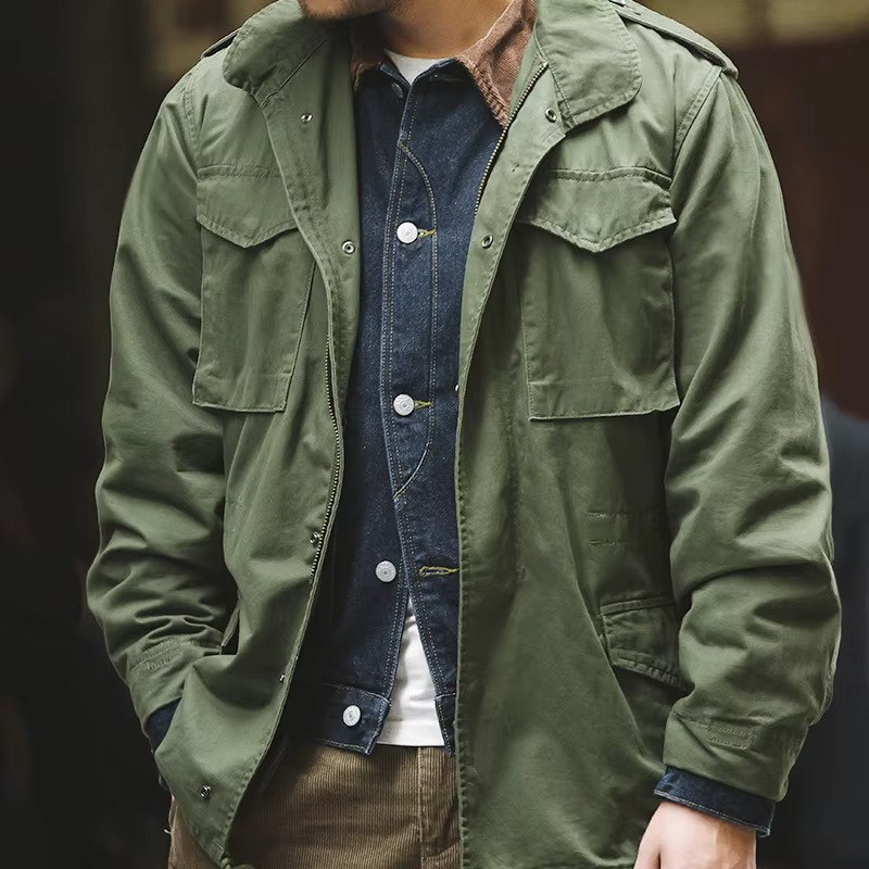 Moderne Herren Zip-Jacke "Oliver" mit Stehkragen. Funktionale Freizeit- und Alltagsjacke für Männer.