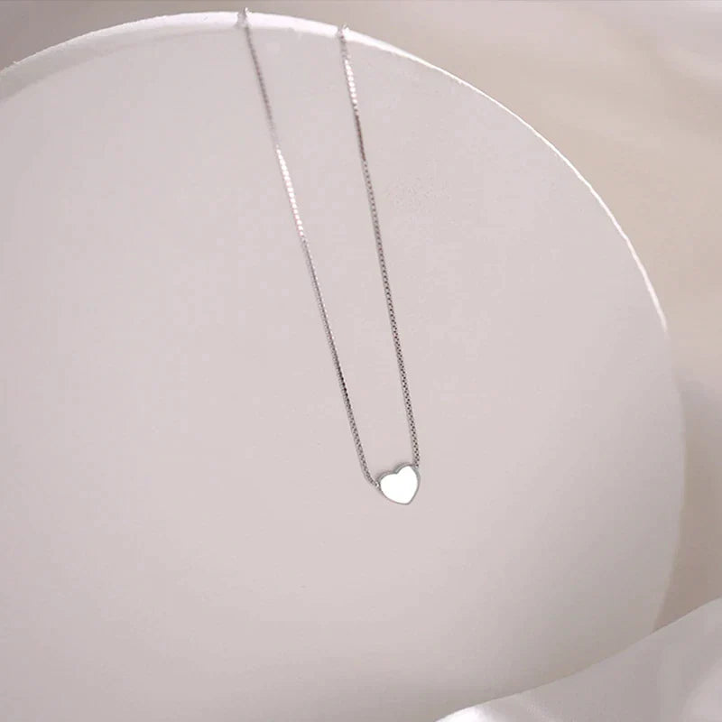 Vielseitige, minimalistische Herzkette aus Sterling Silber, perfekte Silberkette für Damen und jeden Anlass.