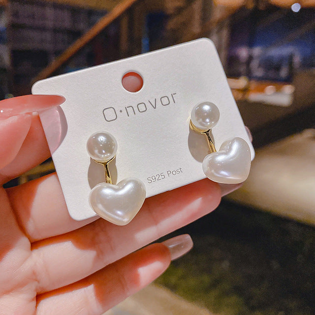 Minimalistische Damen Ohrstecker, kleine Quadrate & Kreise aus Silber, zeitloser Schmuck für jeden Tag.
