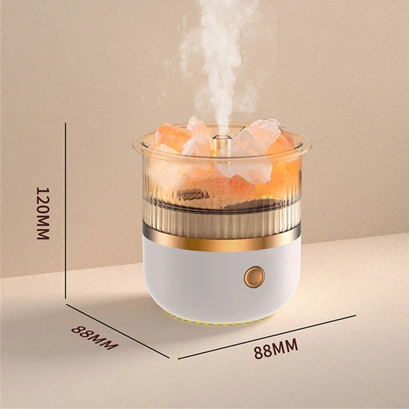 Elegante Himalaya Salzkristalllampe & Diffusor, schafft entspannte Atmosphäre im Wohnzimmer mit sanftem Licht.