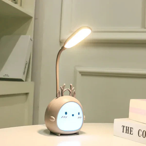 Tragbare USB Kinderlampe mit Augenschutzfunktion. Perfektes Nachtlicht und Lernhilfe für Kinderzimmer.