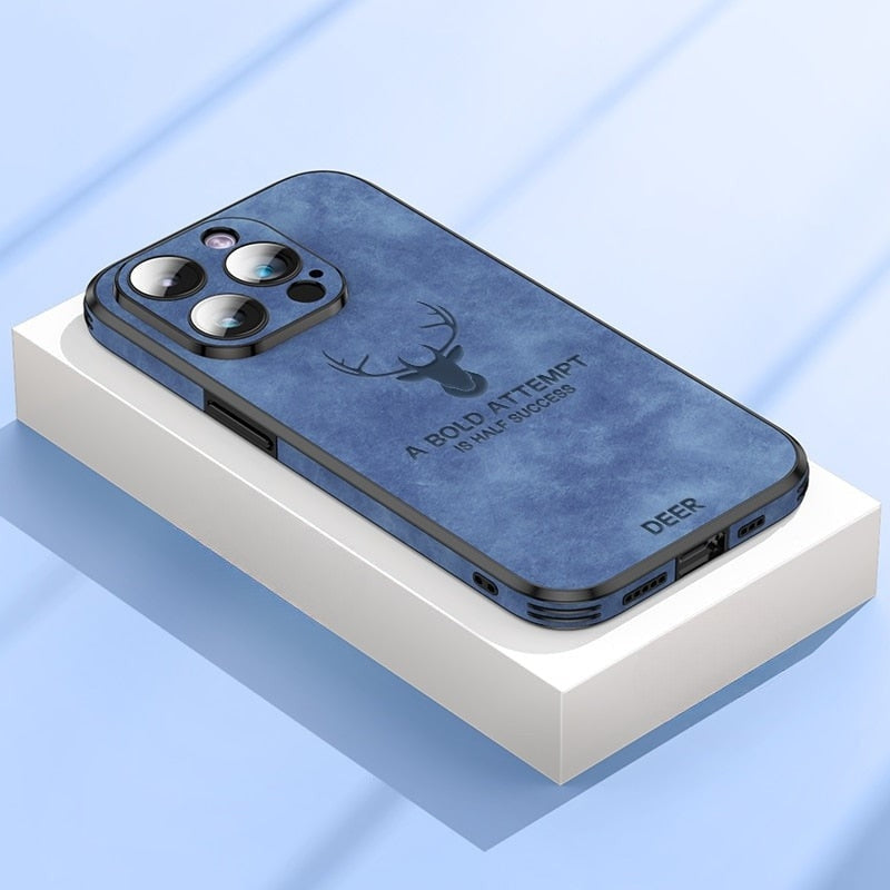 Elegante Wildleder iPhone 13 Hülle, weich, kratzfest & mit umfassendem Schutz vor Stößen.