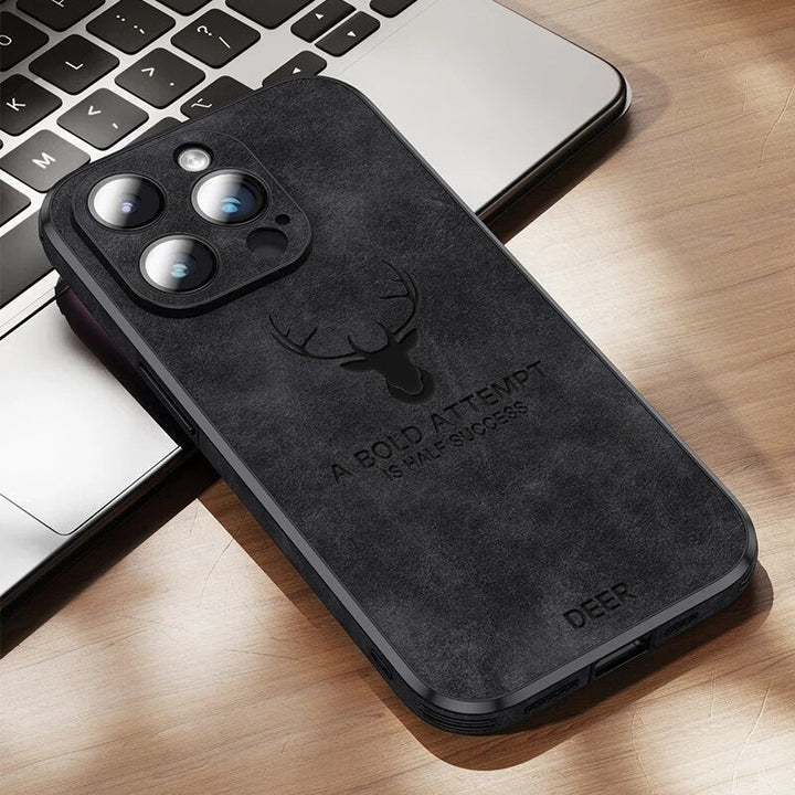 Luxus Wildleder iPhone Schutzhülle in Braun für iPhone 15/14/13/12. Stilvoll & robust.