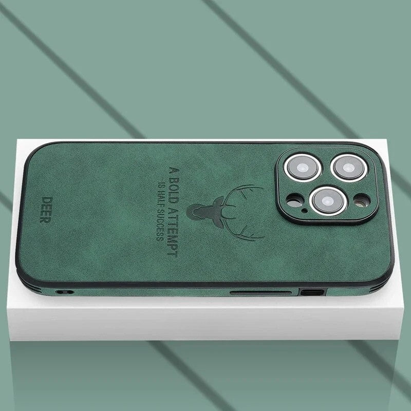 Stilvolle Wildleder iPhone Schutzhülle, premium & kratzfest. Luxuriöser Handyschutz für iPhone 15 Modelle.