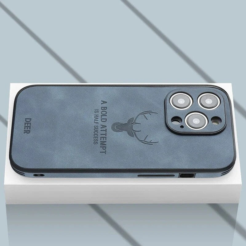 Elegante Hirschleder-Schutzhülle für iPhone 12. Stilvoll, stoßfest & mit umfassendem Kameraschutz.