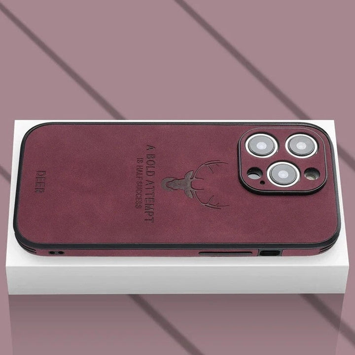 Robuste iPhone Schutzhülle aus echtem Hirschleder, stoßfest & luxuriös für iPhone 15/14 Modelle.