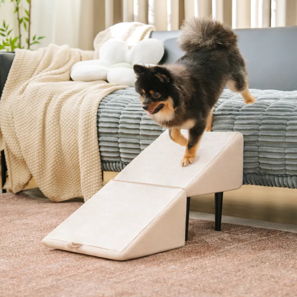 Welpenrampe & Treppe aus Holz, 2-in-1 faltbar, stabil und gelenkschonend für junge Hunde.