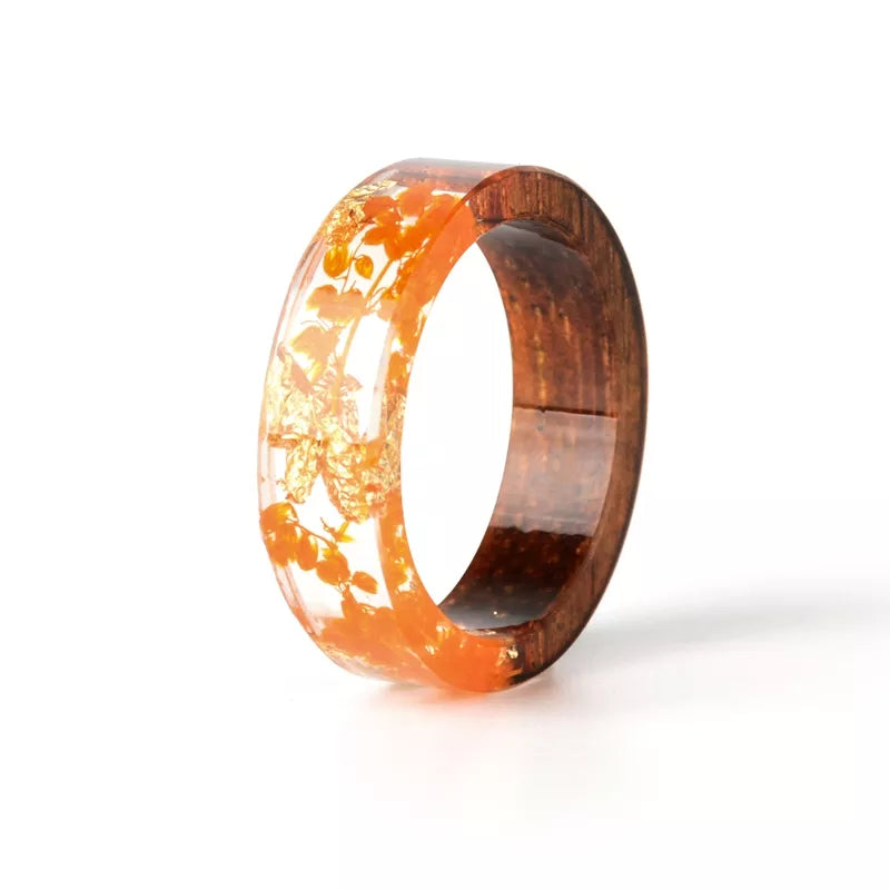 Moderner Unisex Holzharzring, Naturholz trifft auf Harzdesign, ein einzigartiger handgemachter Bandring.