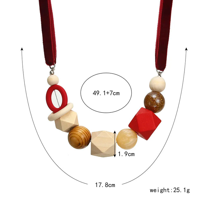 Damen Schmuck: Farbenfrohe, geometrische Holzperlen Halskette, ein modernes Boho Accessoire für jeden Anlass.