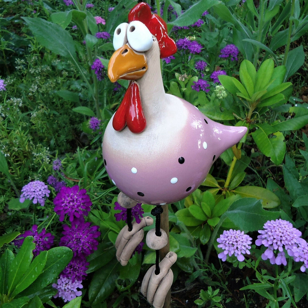 Einzigartige humorvolle Huhn-Gartenfigur für Zaunmontage. Wetterfeste Gartendekoration & Tierfigur.