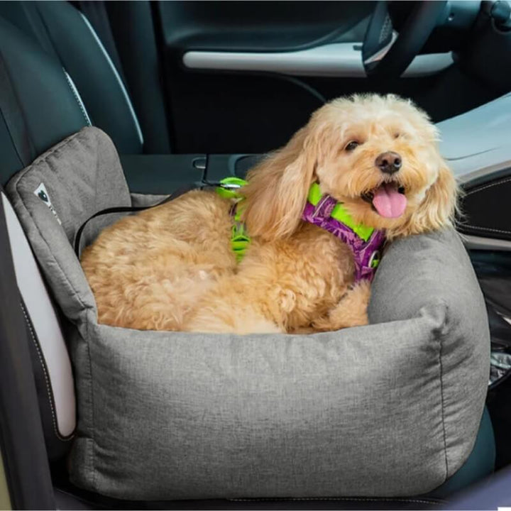 Robuster Hundeautositz für sicheren Tiertransport auf der Rückbank. Bietet Komfort & ist waschbar.