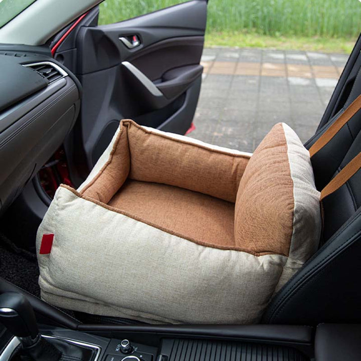 Wasserdichtes hunde-sicherheitsbett hellkaffee. Langlebiges haustierbett für sichere autofahrten.