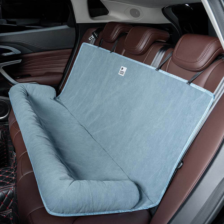 Hochwertiger Hundeautositz als Reisehundebett; optimaler Schutz für den Autositz & Komfort für den Hund.