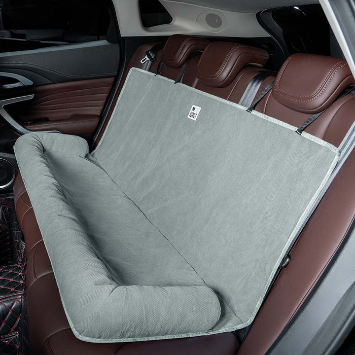 Robuster Hundeautositz mit Anti-Rutsch-Unterseite; sicherer Stand im Auto, waschbar.