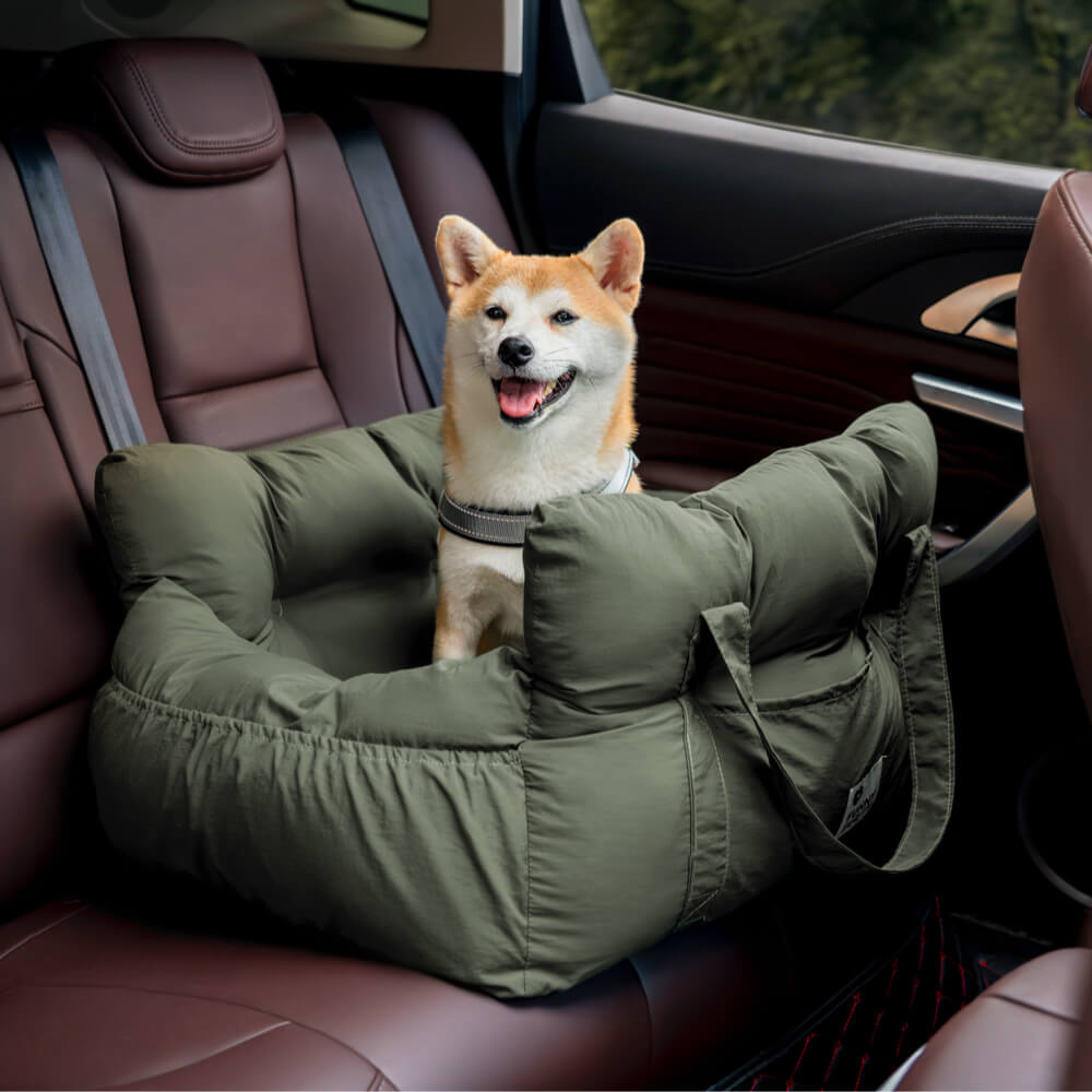 Gemütliches Haustierbett für das Auto, ideal für sichere und entspannte Hunde-Autoausflüge.