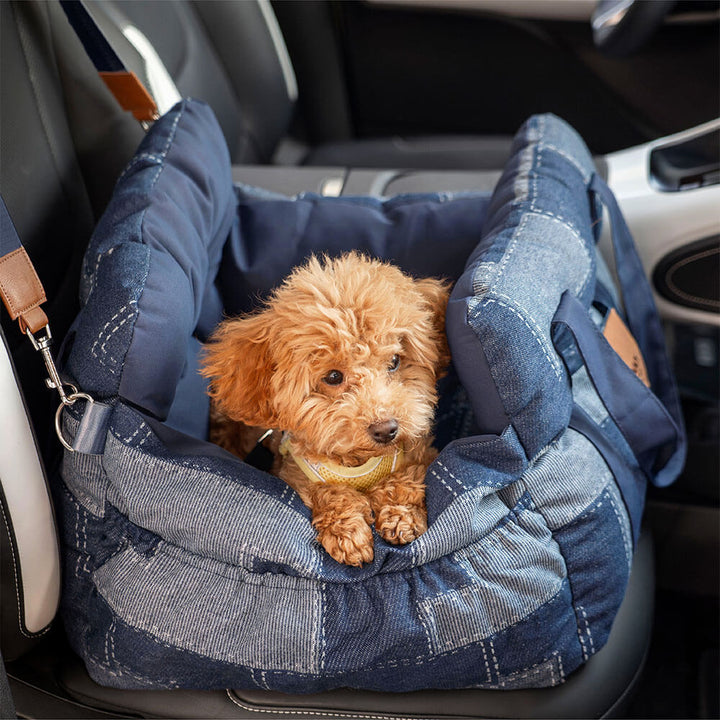 Hundeautositzbett mit stabilen Befestigungen; sicheres Denim-Reisesicherheitspolster im Auto für Hunde.