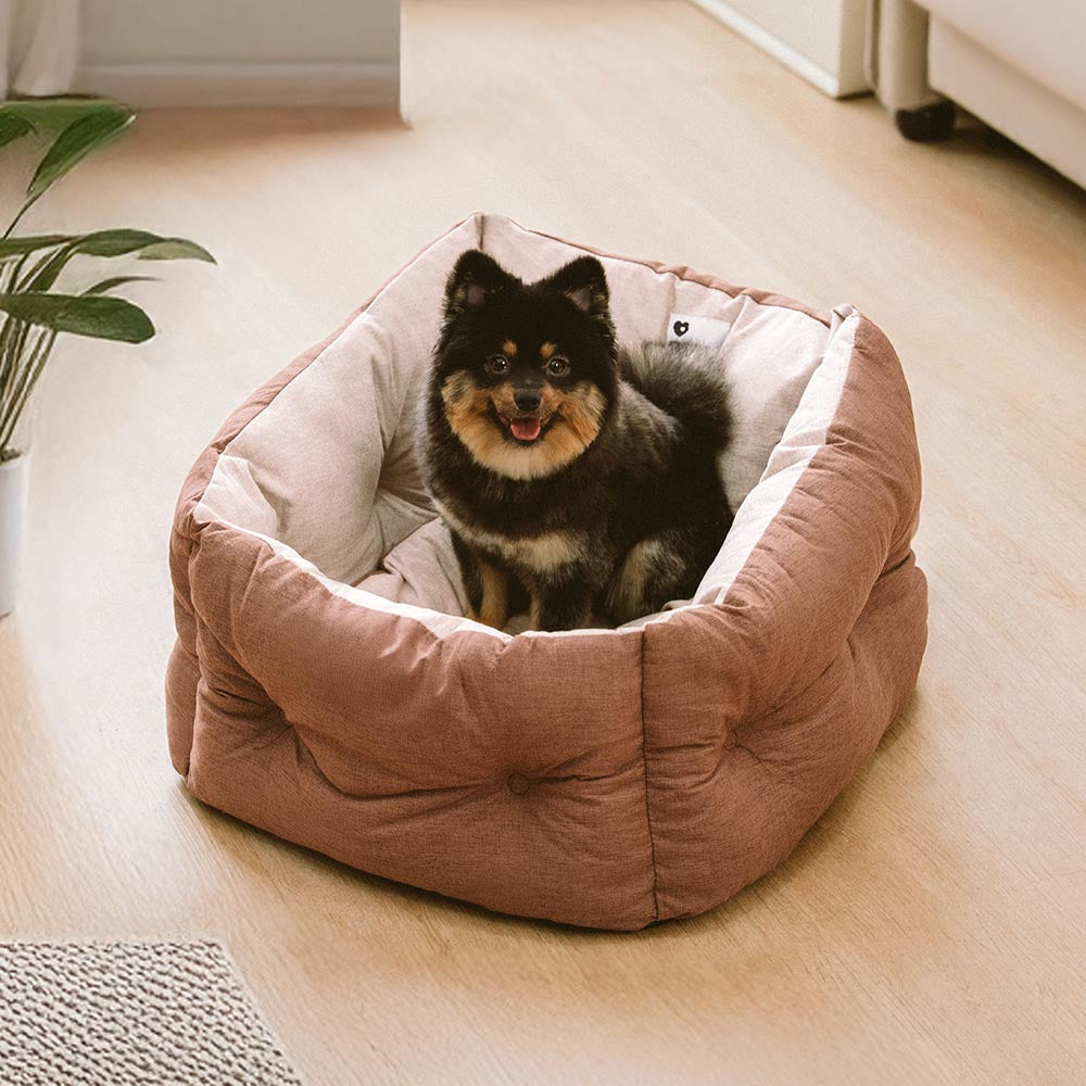 Wasserdichter Hundeautositz für den Einzelsitz, robust und komfortabel, ideal für Reisen.