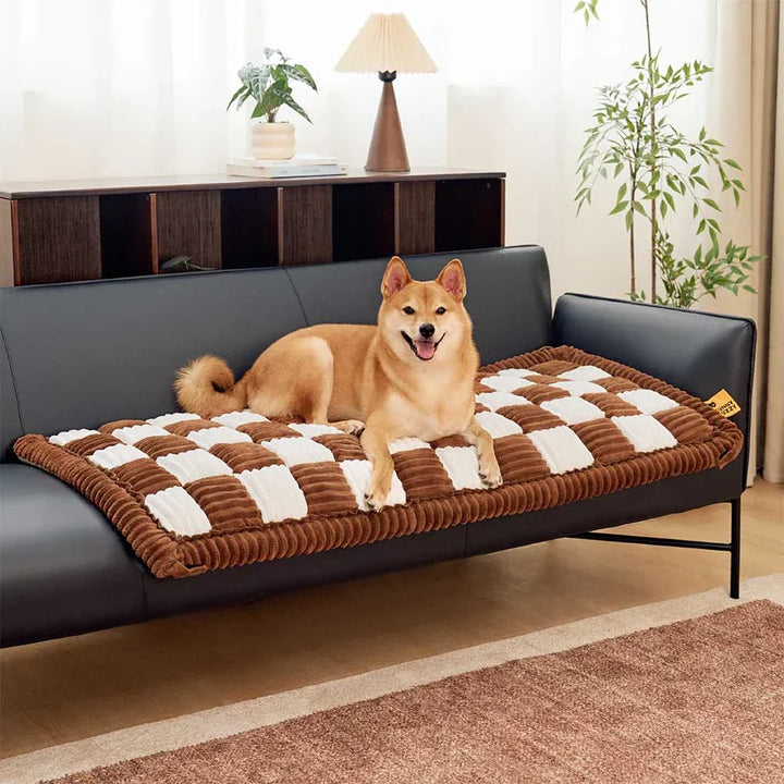Gemütliche Autositzverlängerung für Hunde, rutschfest und waschbar, aus weichem Chenille.