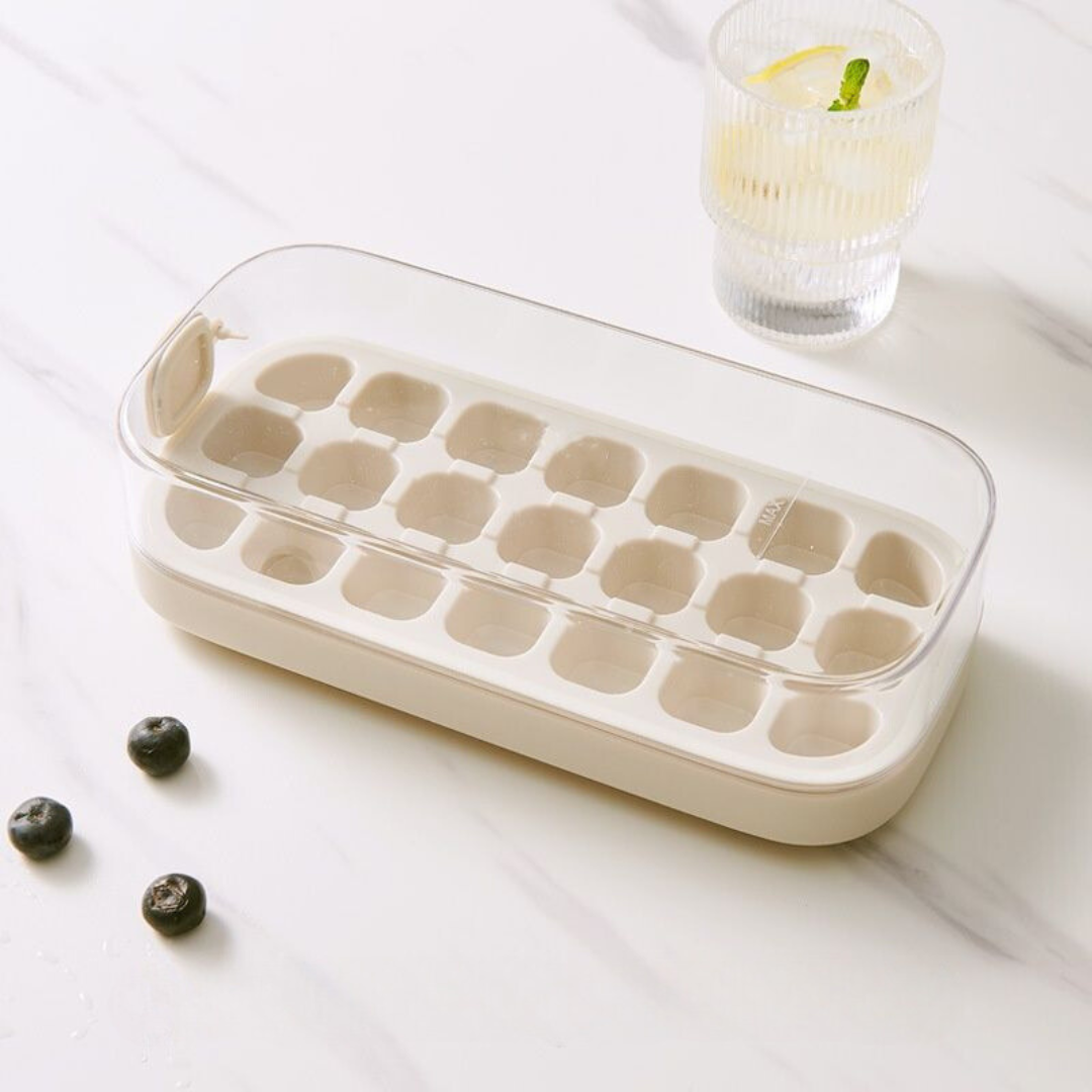 Robuste Eiswürfelform aus Kunststoff. Hygienische Eiswürfelbox für Haushalt, Party & sommerliche Getränke.