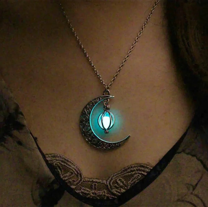 Damen Mondstein-Anhänger Halskette mit echtem Mondstein, filigraner Schmuck für Eleganz und Intuition.