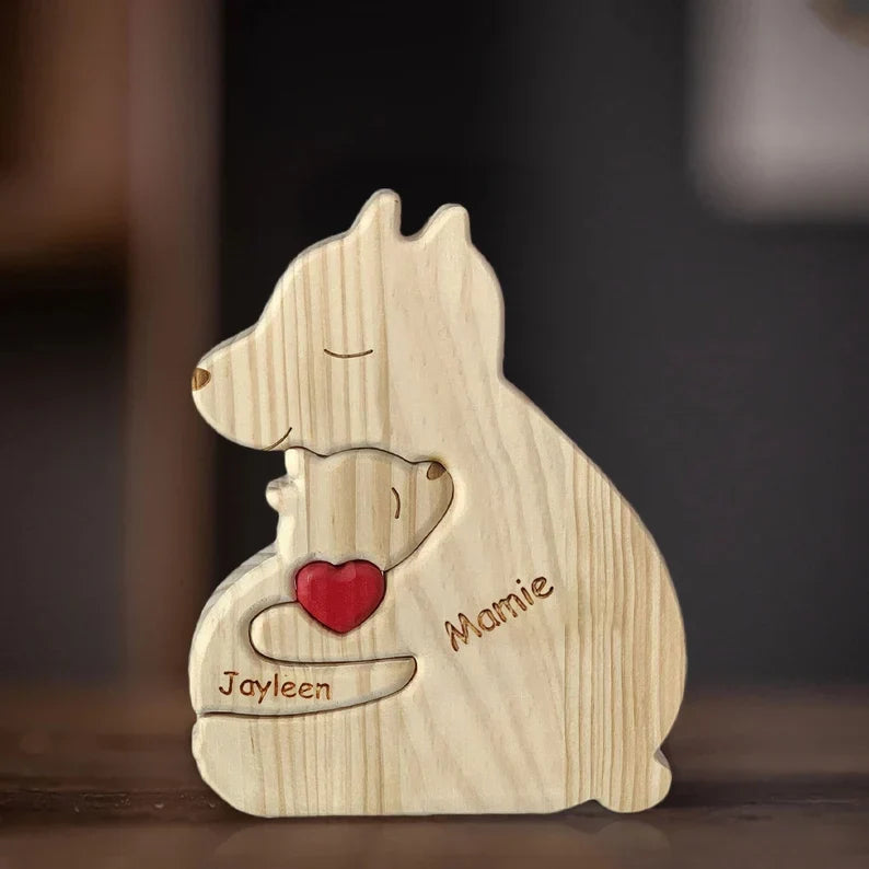 Personalisierbare Bärenfamilie aus Holz; einzigartiges Familiengeschenk mit Namensgravur für Heimdeko.