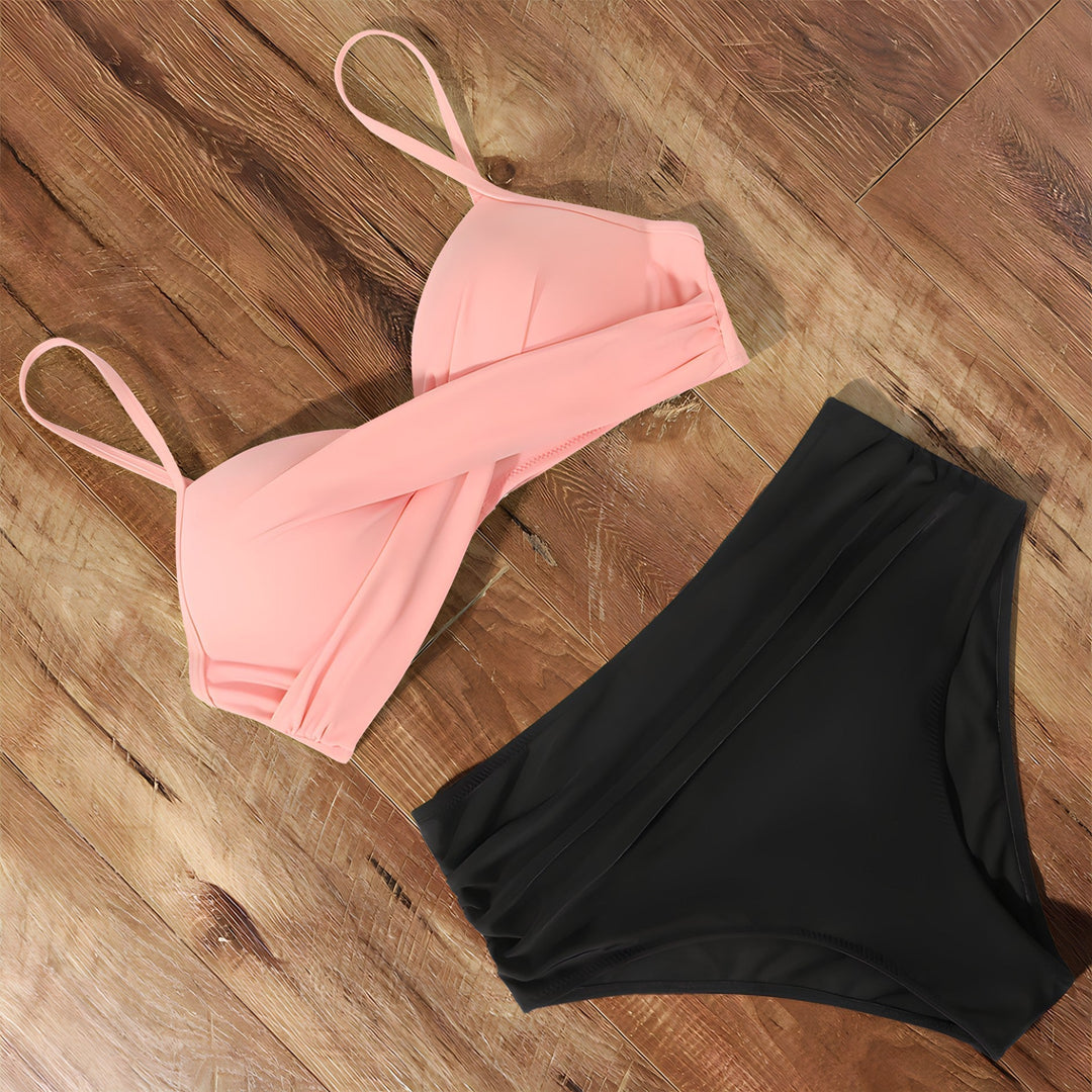 Sommerlicher Damen High-Waist Bikini, schnelltrocknend. Komfortable Strandmode für Pool, Urlaub & Sonnenbaden.