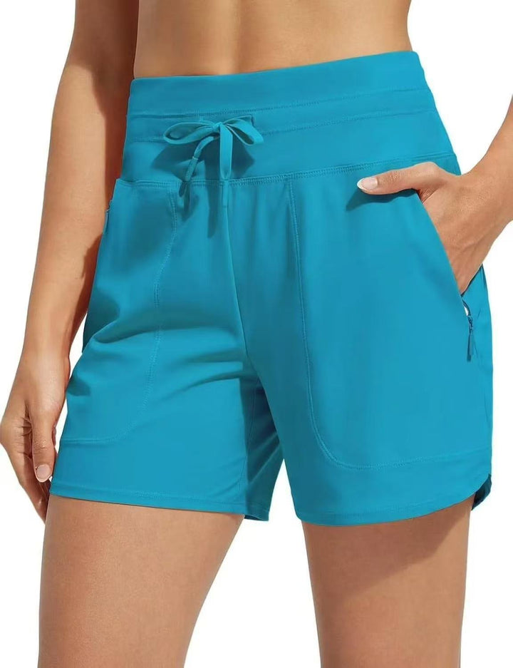 Schnelltrocknende Herren Badehose mit Reißverschlusstasche für Komfort.