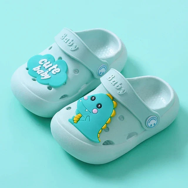 Rutschfeste Kleinkind Slipper, atmungsaktiv für Spiel & Spaß. Bequeme Schuhe für aktive Kinderfüße.
