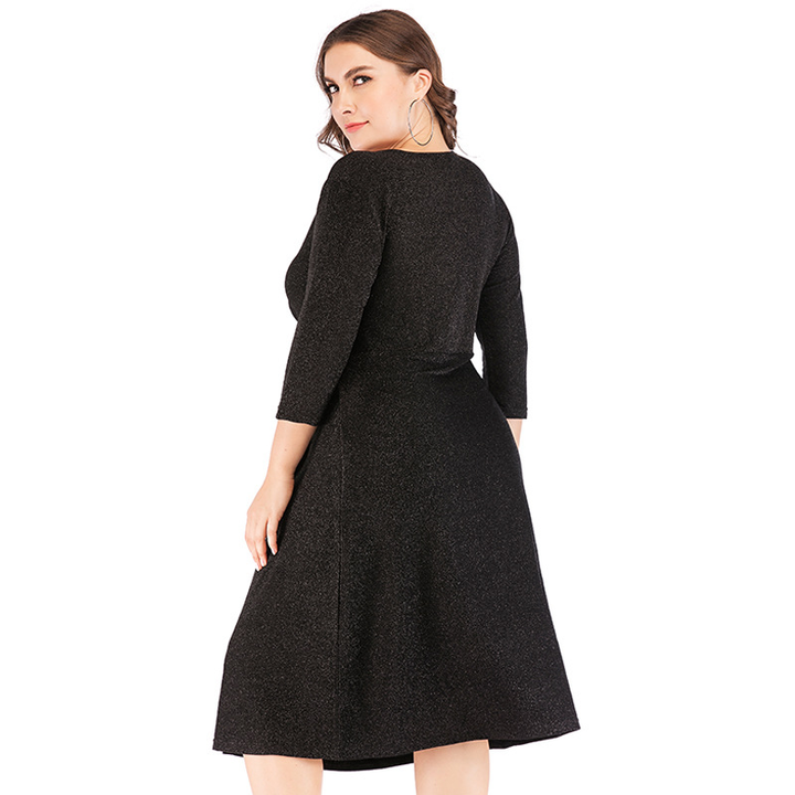 Festliches Plussize Glitzer-Partykleid für Damen, elegantes Wickelkleid mit langen Ärmeln in Schwarz/Grau.