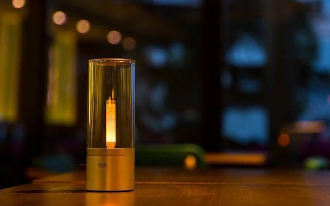 Sichere LED-Kerzenlichter: flammenlose, dekorative Bluetooth-Kerzen für entspanntes Ambiente und smarte Wohnaccessoires.