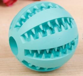 Innovativer Gummiball als Kauspielzeug für Hunde, reinigt Zähne, interaktiv & bissfest für alle Altersgruppen.