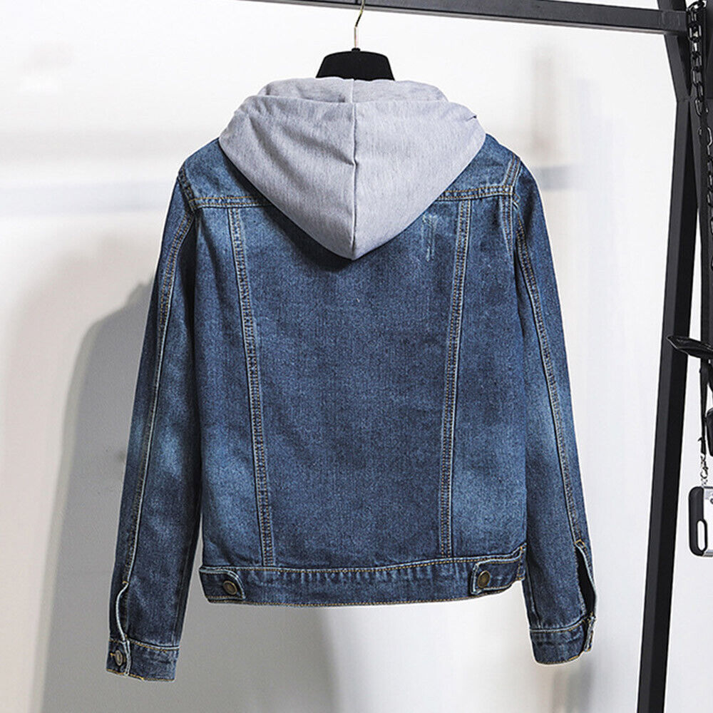 Warme Plus-Size Damen Jeansjacke mit Kapuze, ideal für Herbst und Winter. Komfortable Mode in trendigem Blau.
