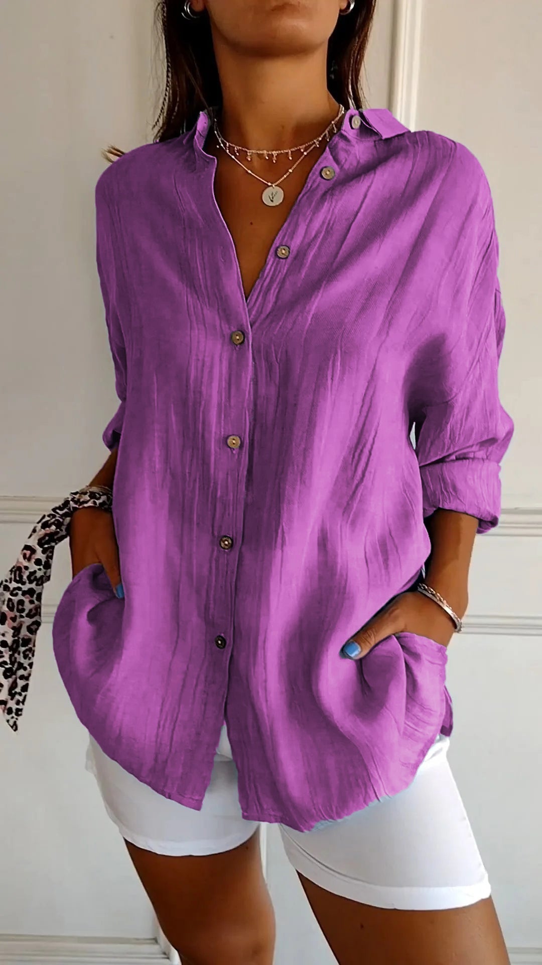 Vielseitige Damen Langarm Business Bluse, elegant & bequem, klassisch geschnitten, ideal für Arbeit und stilvolle Freizeit.