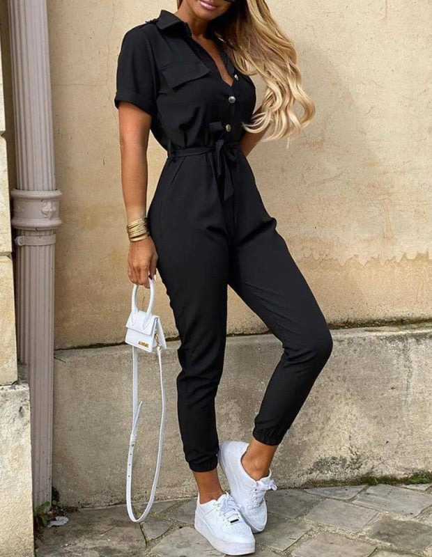 Leichter Damen Jumpsuit mit Gürtel, weitem Bein für Komfort & Eleganz. Perfekt für den Frühling.