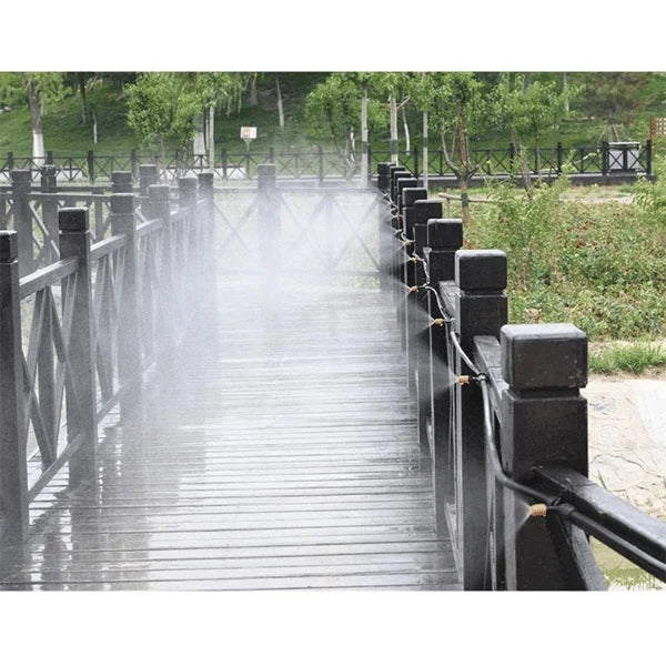 Tropfbewässerungssystem zur Gartenbewässerung, kühlt Außenbereiche & spart 70% Wasser – effektive Pflanzenpflege.