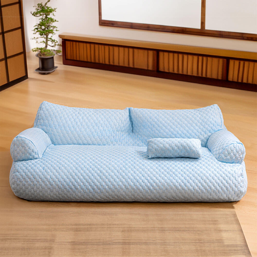 Elegantes Hundesofa, kühlend durch Eisseide, atmungsaktiv & waschbar, Sommer-Komfort.