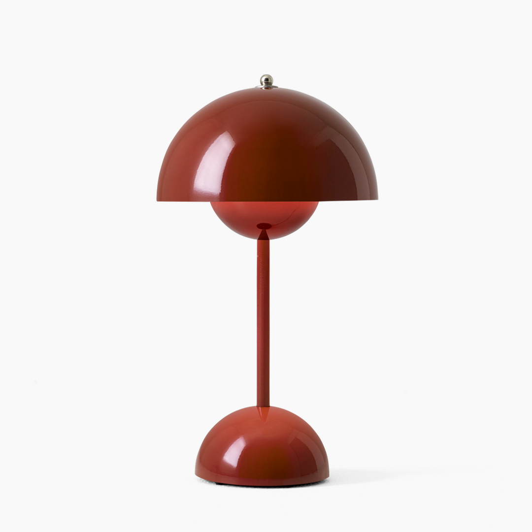 Hochwertige LumiSphere LED Tischlampe, modern, kabellos, dimmbar, als stilvolles Stimmungslicht geeignet.
