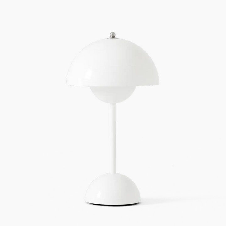 Stilvolle LumiSphere LED Lampe, kabellos & dimmbar, für eine moderne und warme Beleuchtung im ganzen Haus.