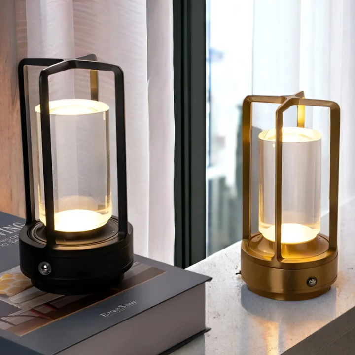 Kabellose skandinavische LED-Tischlampe, dimmbar. Moderne Designleuchte für stilvolle Ambientebeleuchtung in Wohn- & Schlafzimmer.