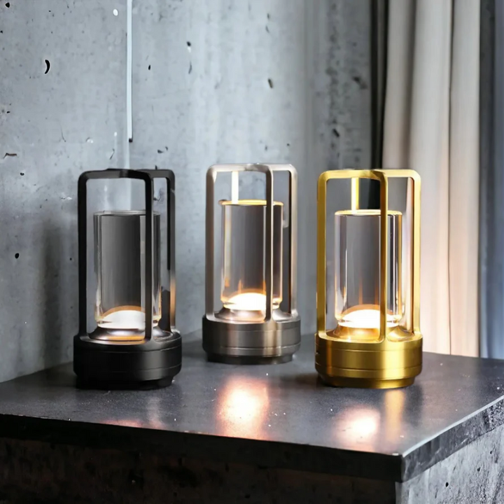 Skandinavische kabellose LED-Tischlampe. Moderne dimmbare Dekolampe, ideal als Wohnzimmer- oder Schlafzimmerlampe.
