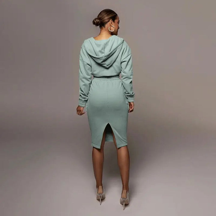 Lässiges Zweiteiler Damen-Set: Hoodie & Rock für Freizeit & Frühling.