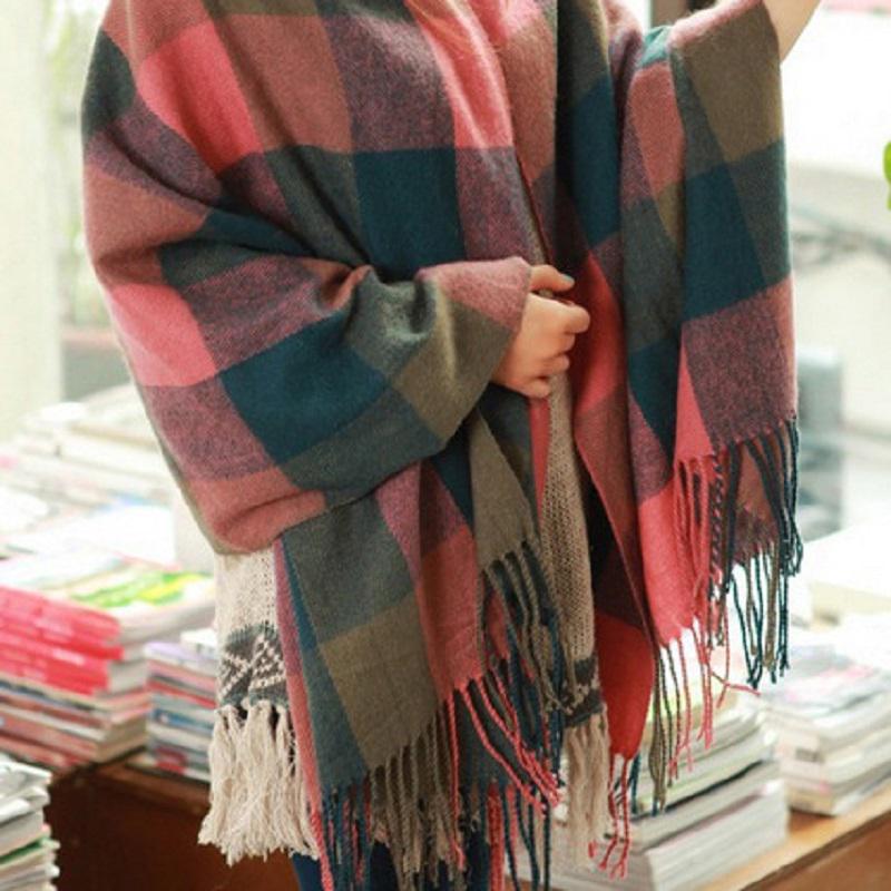 Vielseitiger Damenschal mit Rautenmuster, perfekt für Herbst & Winter; elegant, warm & angenehm zu tragen.
